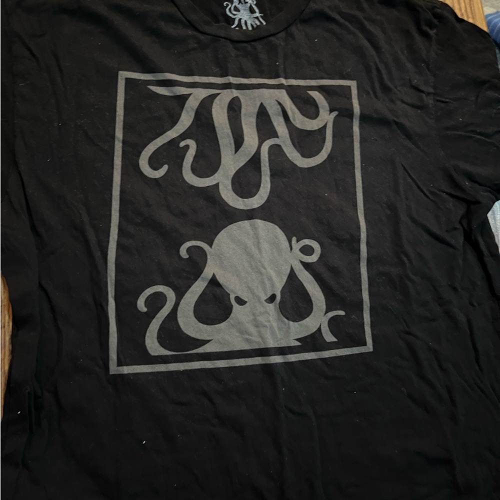 Hi My Name is Mark brand Men’s limited edition octopus shirt Blink-182